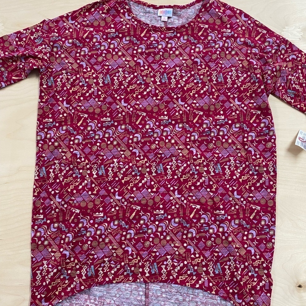 Lularoe Irma Blouse size small (CT)